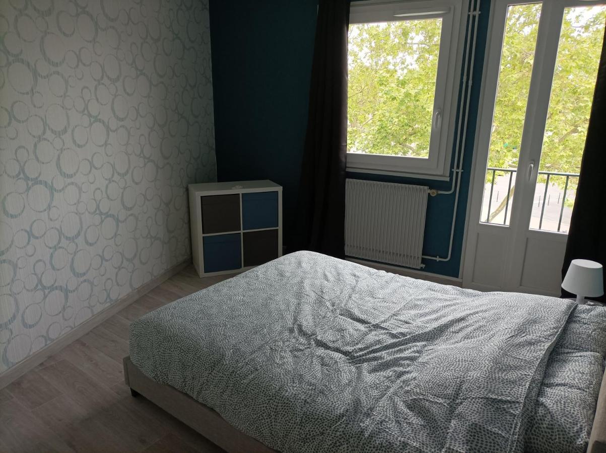 Joli Appartement Type 5 En Centre Ville Châteauroux Εξωτερικό φωτογραφία